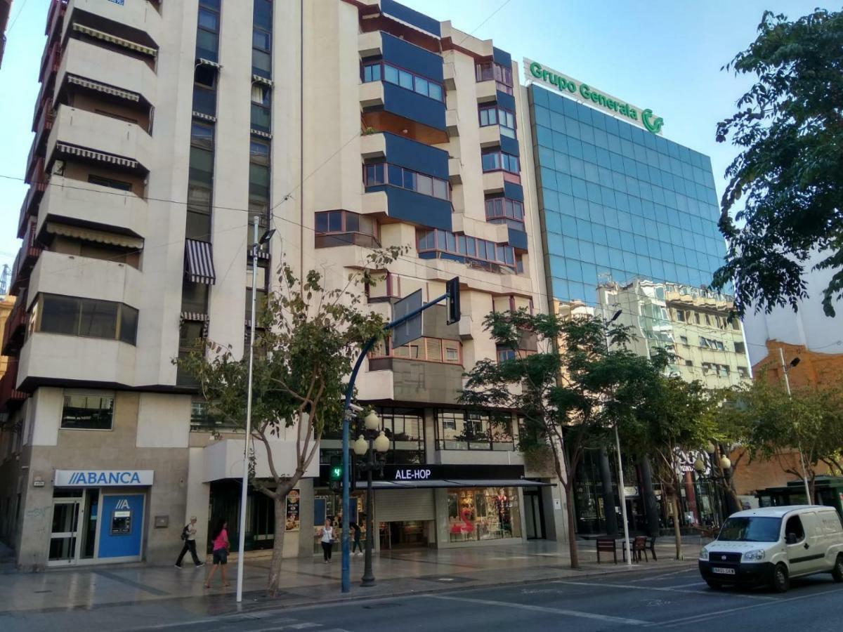 Rambla Suite Estudio Alicante Bagian luar foto