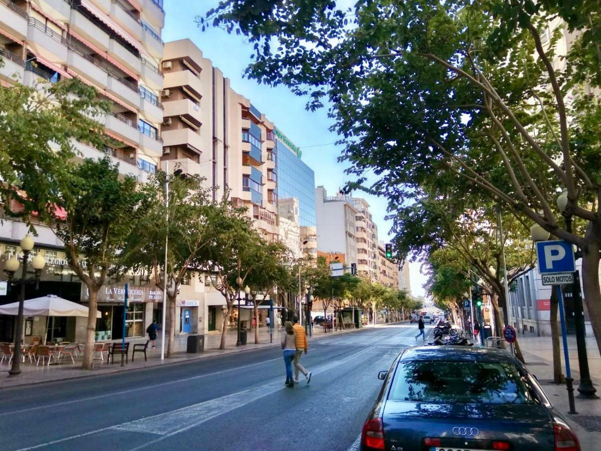 Rambla Suite Estudio Alicante Bagian luar foto
